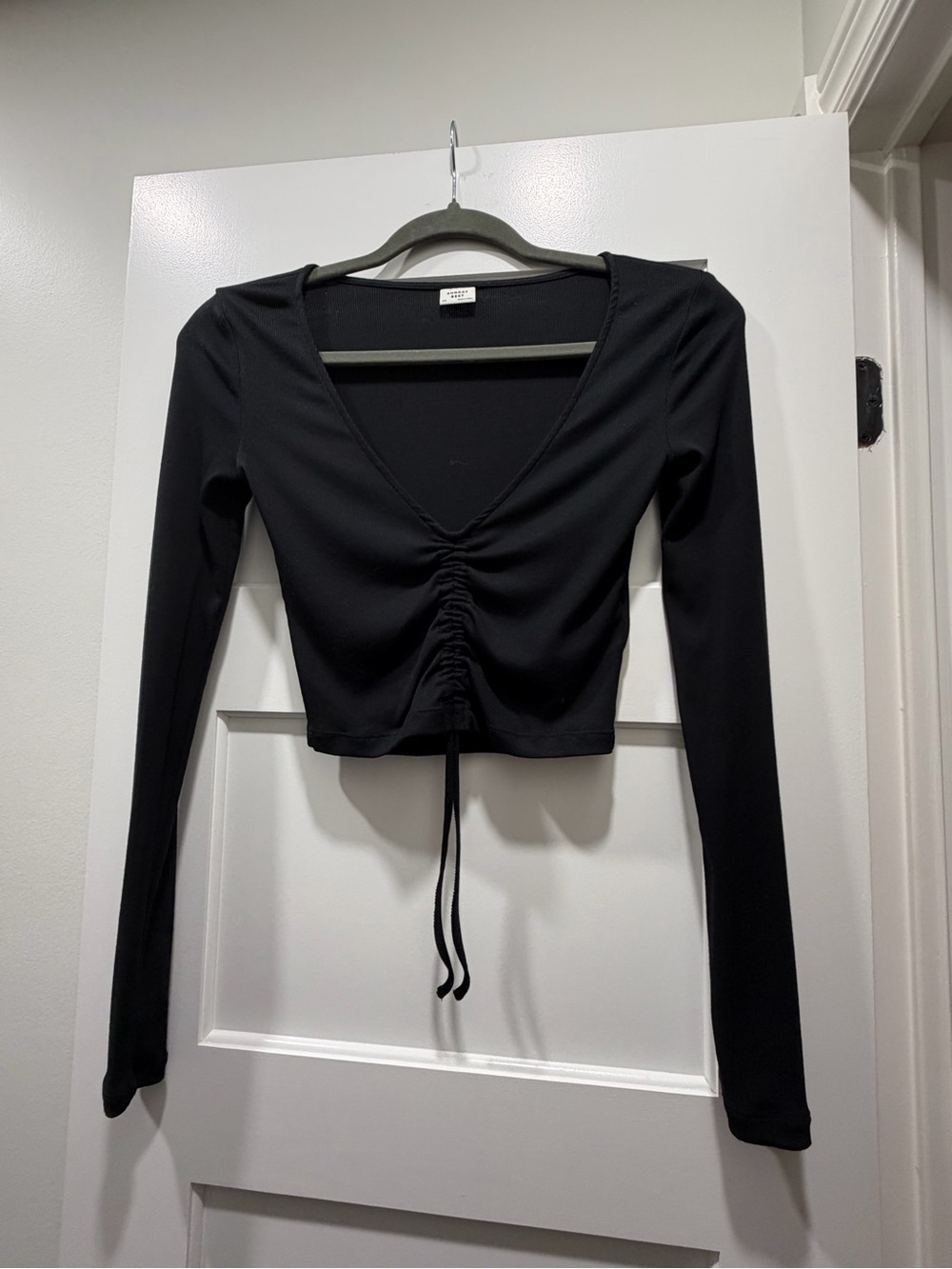 Sunday Best Black Ruched V-Neck Long Sleeve Crop Top